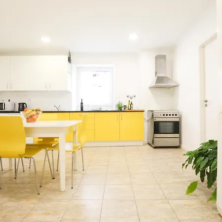 Apartman Palette 3br With Terrace And Patio