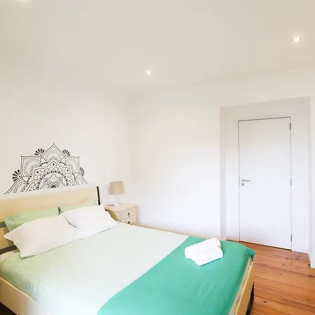 Palette 3br With Terrace And Patio Apartment