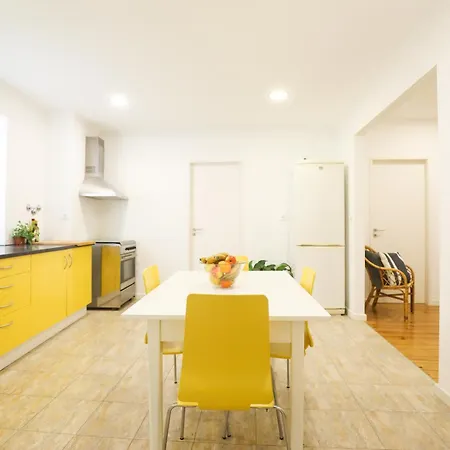 Palette 3br With Terrace And Patio Апартаменты Лиссабон