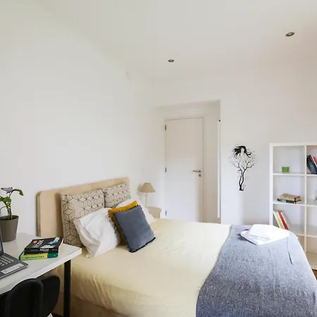 Palette 3br With Terrace And Patio