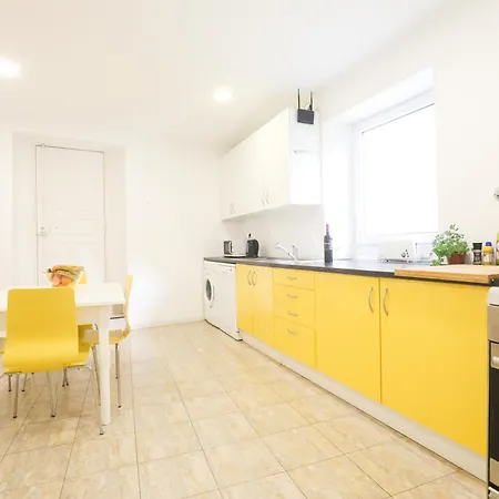 Апартаменты Palette 3br With Terrace And Patio Лиссабон